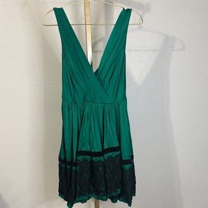 Emerald Green Sleeveless Dress with Lace Trim